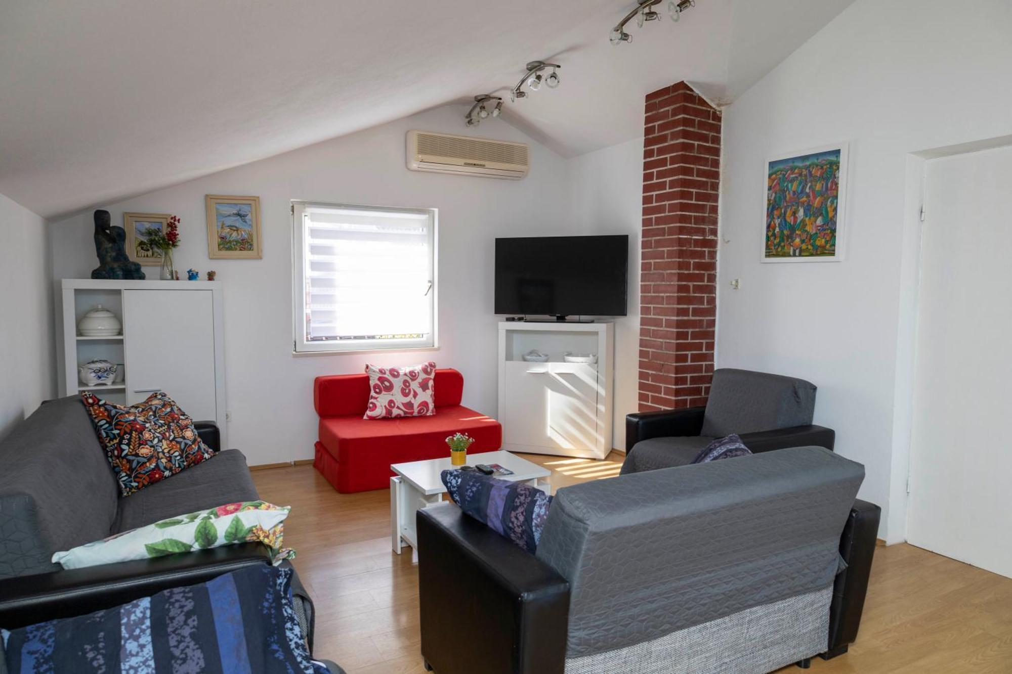 Apartments Jaksic - Zile Supetar Luaran gambar