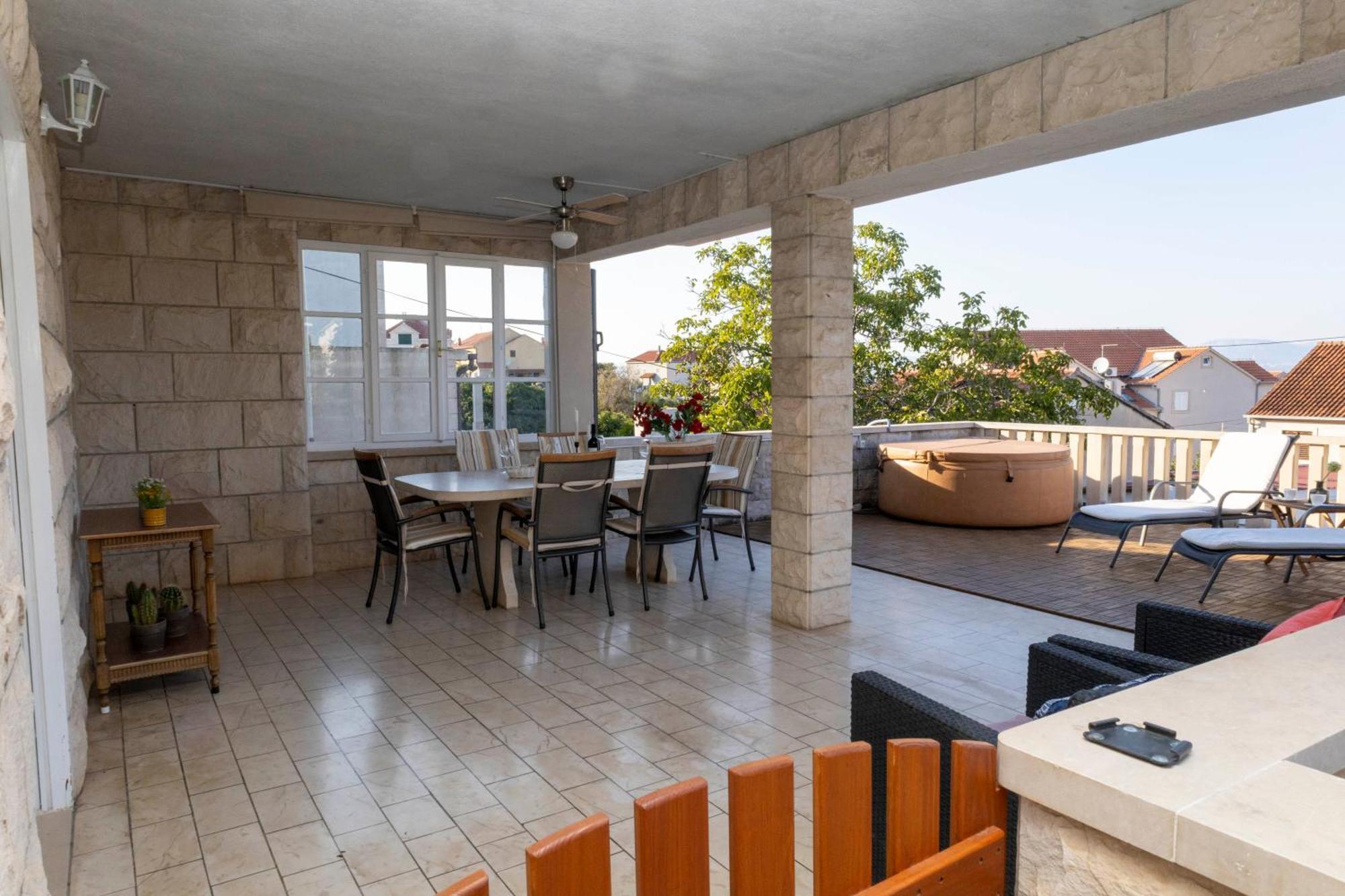 Apartments Jaksic - Zile Supetar Luaran gambar