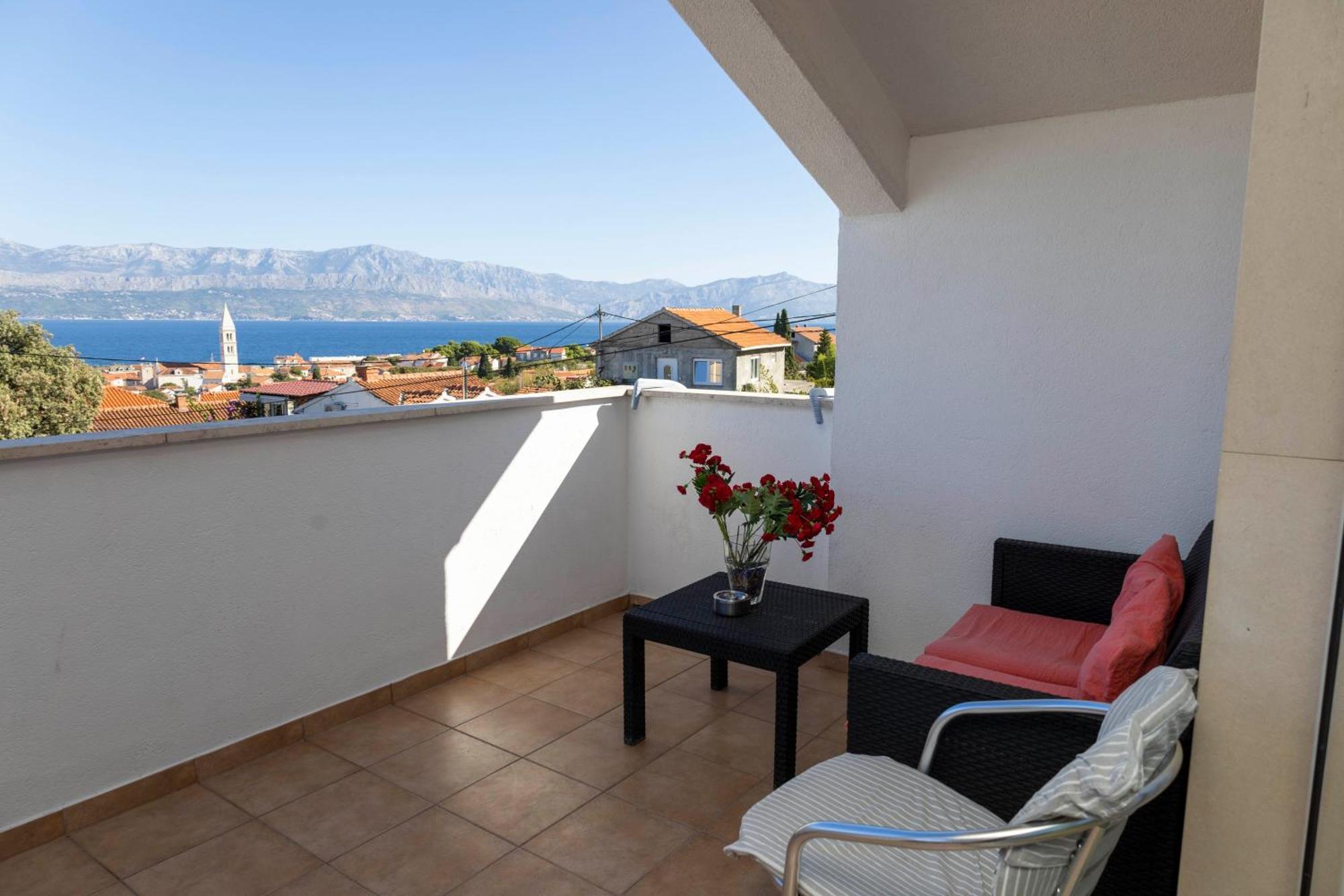 Apartments Jaksic - Zile Supetar Luaran gambar