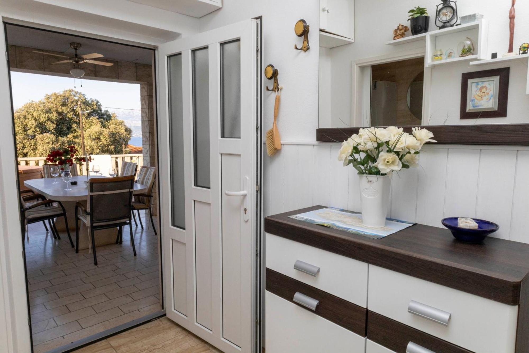 Apartments Jaksic - Zile Supetar Luaran gambar
