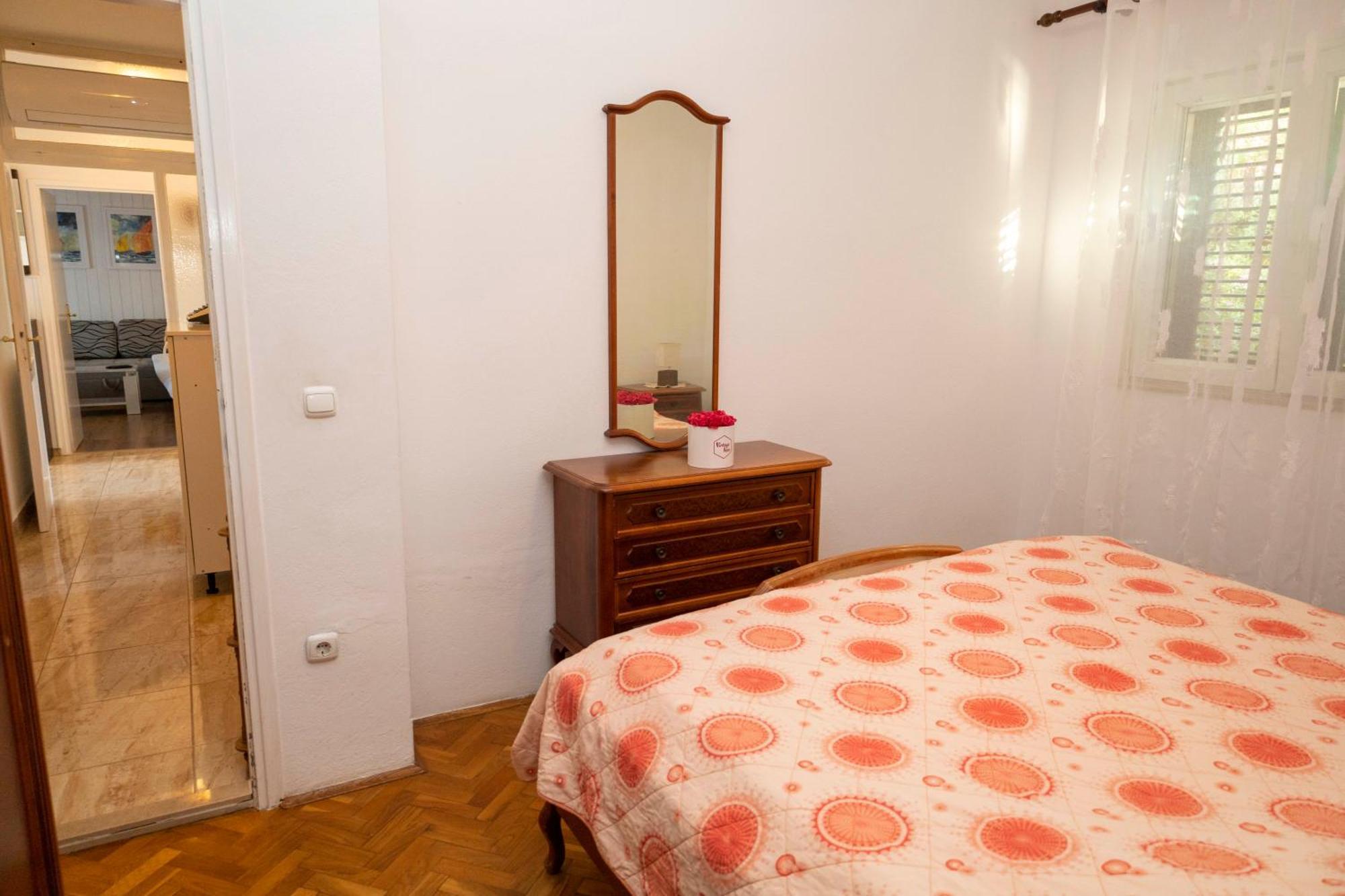 Apartments Jaksic - Zile Supetar Luaran gambar