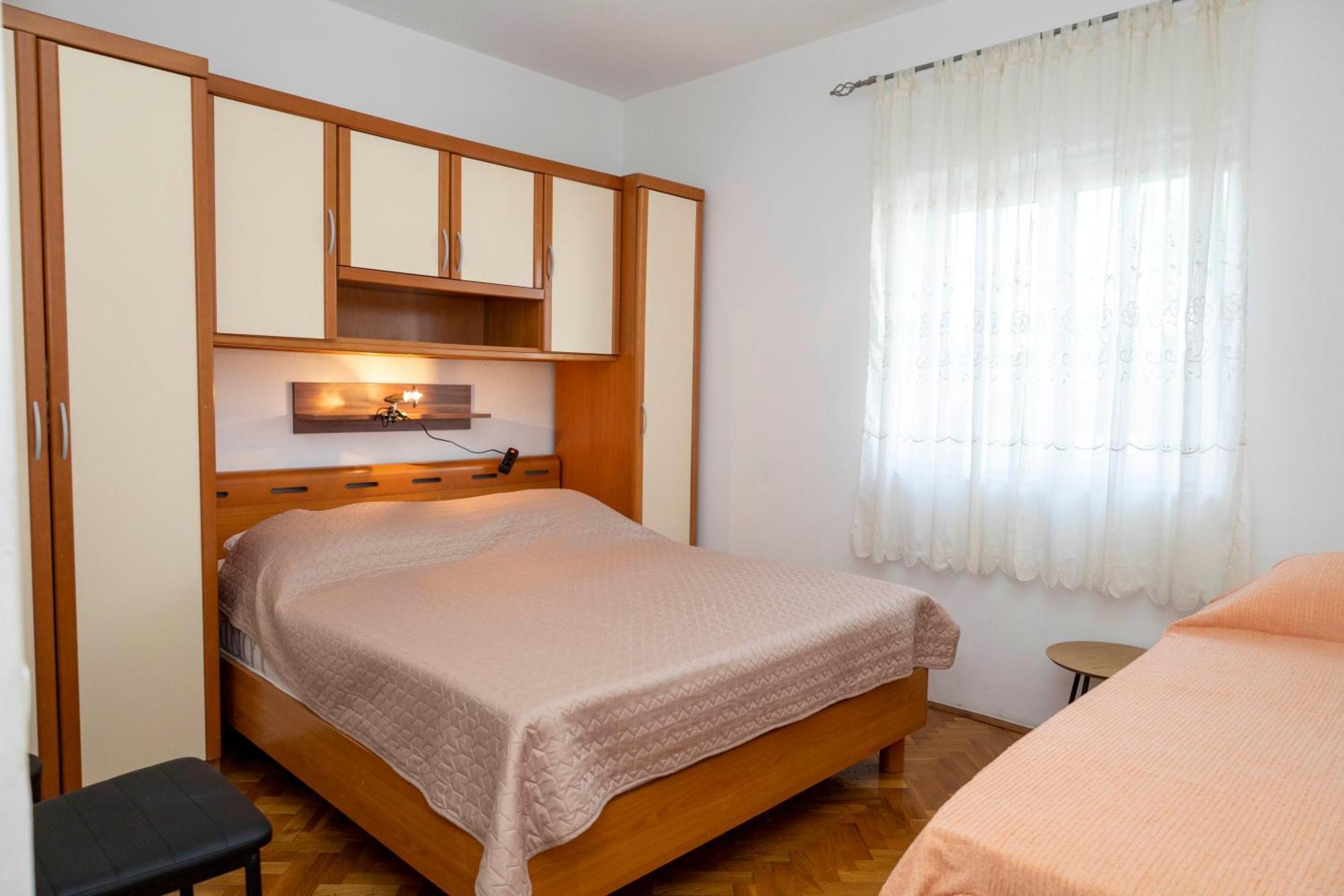 Apartments Jaksic - Zile Supetar Luaran gambar