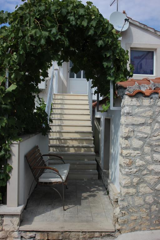 Apartments Jaksic - Zile Supetar Luaran gambar