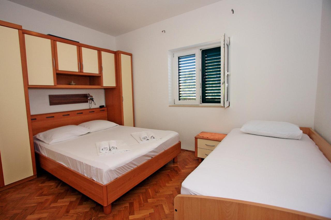 Apartments Jaksic - Zile Supetar Luaran gambar