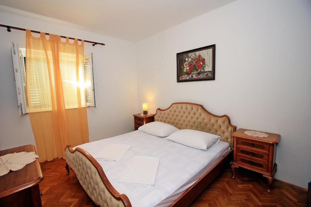 Apartments Jaksic - Zile Supetar Luaran gambar