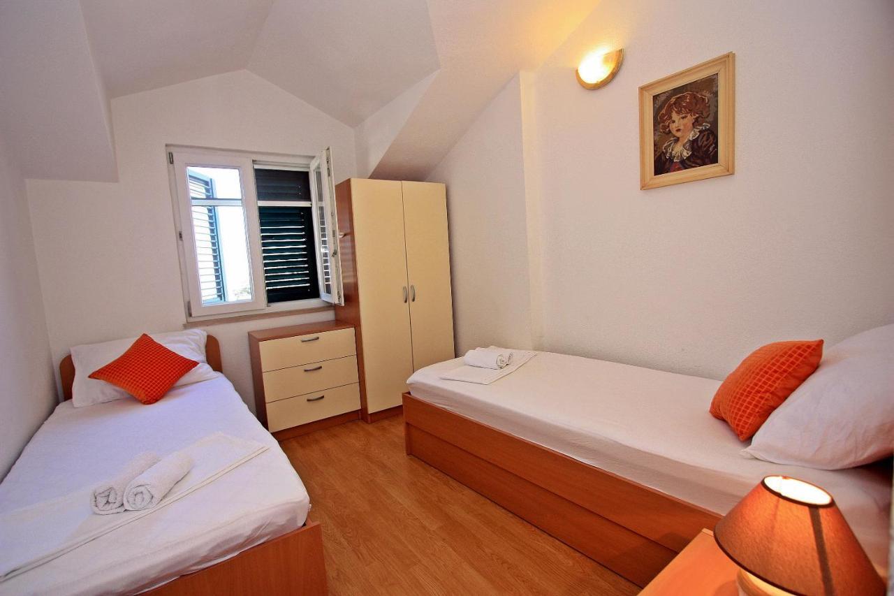 Apartments Jaksic - Zile Supetar Luaran gambar
