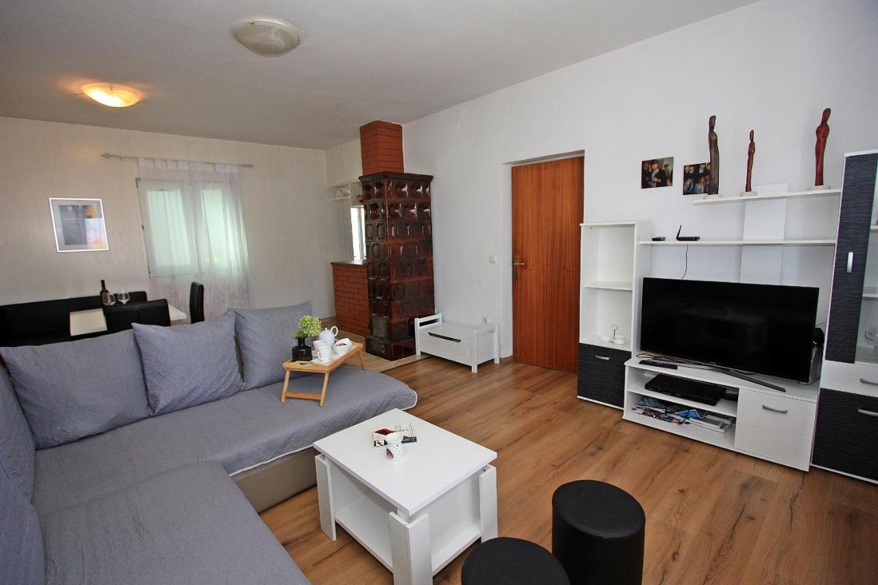 Apartments Jaksic - Zile Supetar Luaran gambar