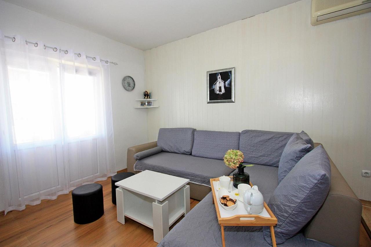 Apartments Jaksic - Zile Supetar Luaran gambar