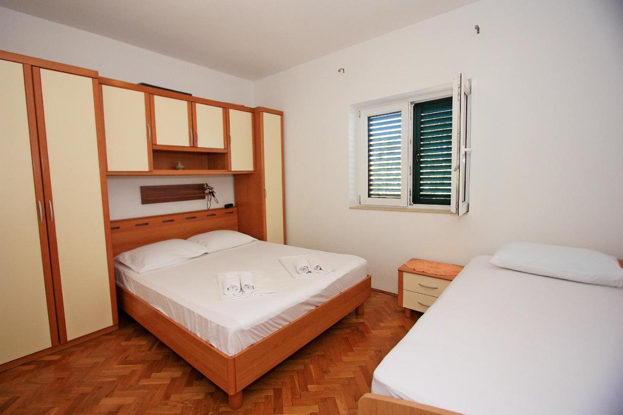 Apartments Jaksic - Zile Supetar Luaran gambar