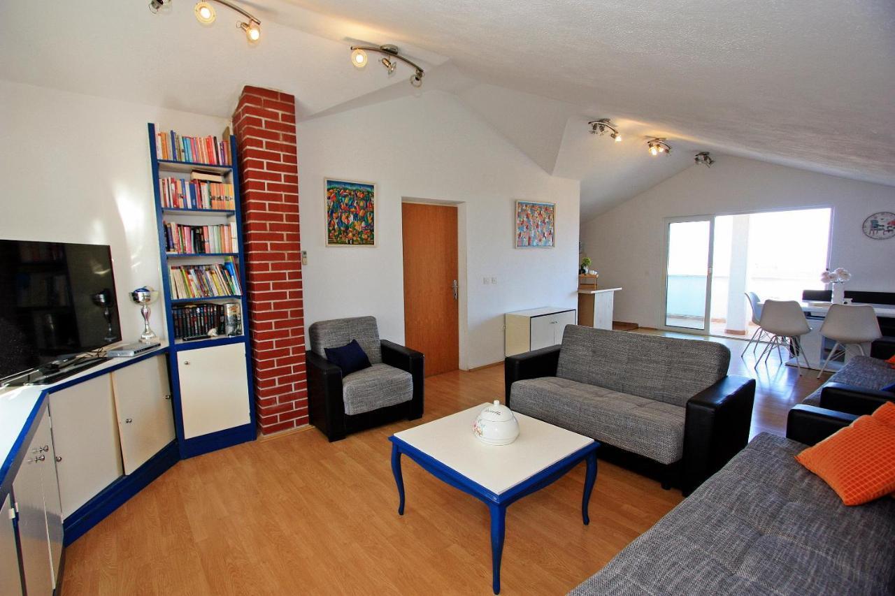 Apartments Jaksic - Zile Supetar Luaran gambar
